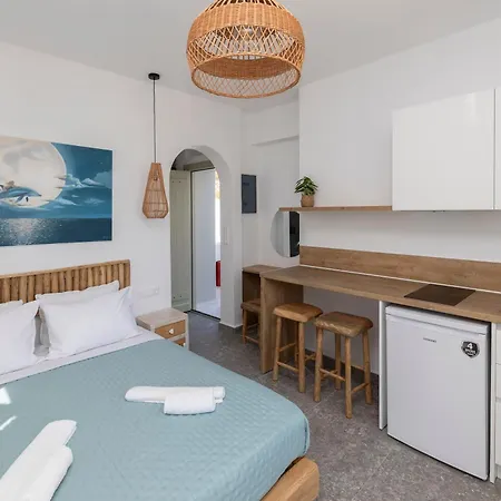 Han/Misafirhane Delfinaki Boutique ,naxos Lionas