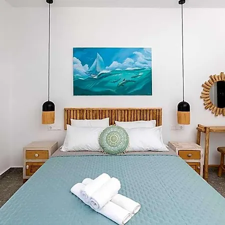 Delfinaki Boutique ,naxos Πανδοχείο Lionas
