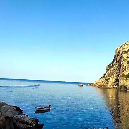 Delfinaki Boutique ,naxos