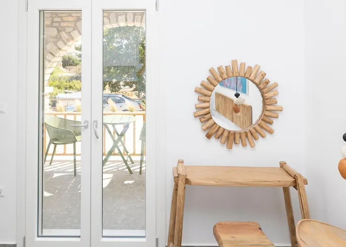 Delfinaki Boutique ,naxos