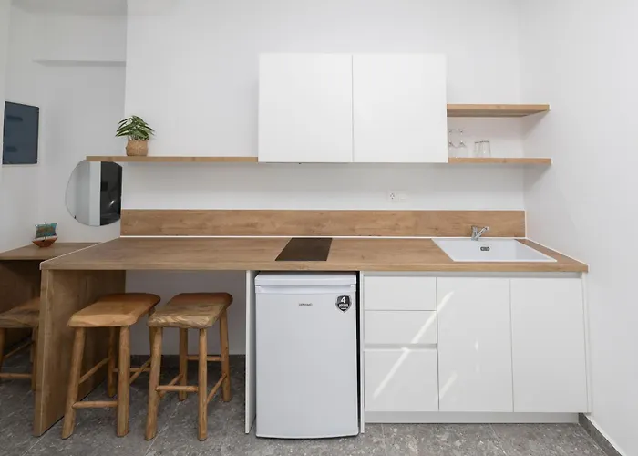 Delfinaki Boutique ,naxos